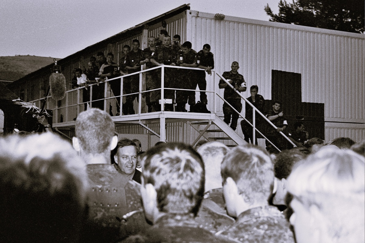Truppenbesuch Volker Rühe in Trogir 1996 2